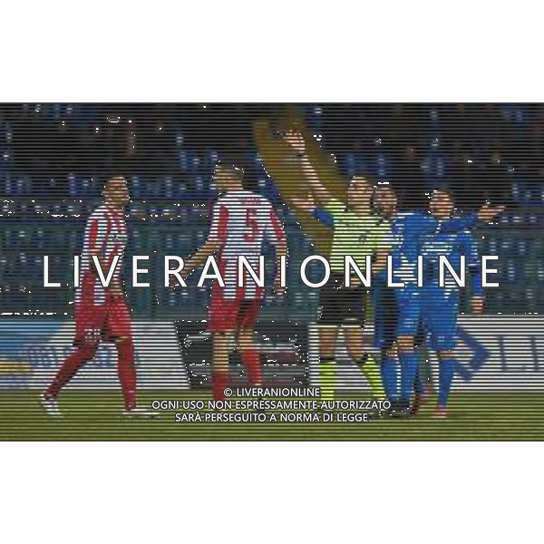 Campionato di Calcio Serie C - Lega Pro 2019/2020 Pagani, Italia 01/03/2020 Paganese vs Teramo Nella foto: Marco Soprano (5) Teramo Calcio 1913 ammonito Francesco Scarpa (10) Paganese Calcio 1926 protesta per un fallo al limite FOTO ANDREA D\'AMICO-ALESSIO MARINI-AG ALDO LIVERANI SAS