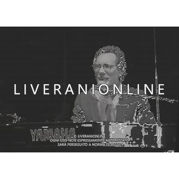 RETROSPETTIVA ENZO JANNACCI IN CONCERTO AL TEATRO CIAK DI MILANO NELL\'ANNO 1983 NELLA FOTO ENZO JANNACCI AG ALDO LIVERANI SAS