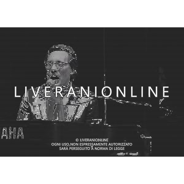 RETROSPETTIVA ENZO JANNACCI IN CONCERTO AL TEATRO CIAK DI MILANO NELL\'ANNO 1983 NELLA FOTO ENZO JANNACCI AG ALDO LIVERANI SAS