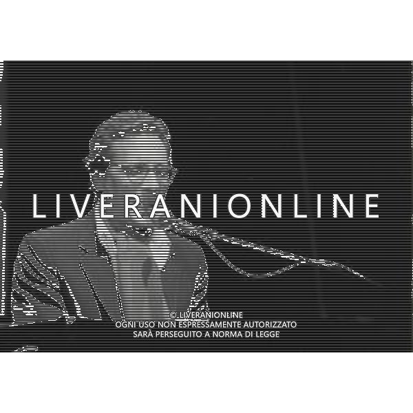 RETROSPETTIVA ENZO JANNACCI IN CONCERTO AL TEATRO CIAK DI MILANO NELL\'ANNO 1983 NELLA FOTO ENZO JANNACCI AG ALDO LIVERANI SAS