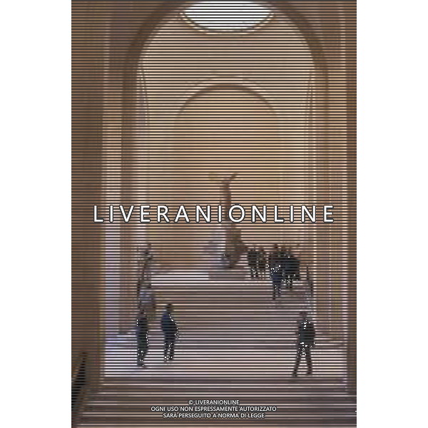 VEDUTA INTERNO DEL MUSEO DEL LOUVRE A PARIGI, IN FRANCIA 1985 - RETROSPETTIVA ©Archivio Giovanni Liverani / ARCHIVIO GIOVANNI LIVERANI SAS