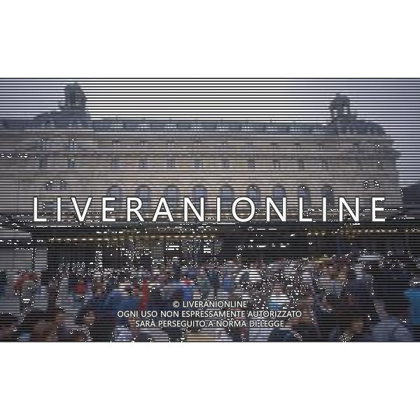 VEDUTA ESTERNO DEL MUSEO DEL LOUVRE A PARIGI, IN FRANCIA 1985 - RETROSPETTIVA ©Archivio Giovanni Liverani / ARCHIVIO GIOVANNI LIVERANI SAS