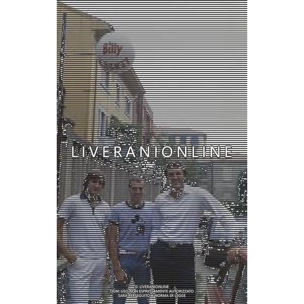 RETROSPETTIVA ROBERTO PREMIER BASKET NELLA FOTO ROBERTO PREMIER - DINO BOSELLI E DINO MENEGHIN FUORI DALLA SEDE DELLA BILLY MILANO AG ALDO LIVERANI SAS