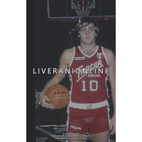 RETROSPETTIVA ROBERTO PREMIER BASKET NELLA FOTO ROBERTO PREMIER CON LA MAGLIA TRACER MILANO BASKET AG ALDO LIVERANI SAS