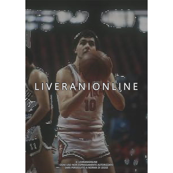 RETROSPETTIVA ROBERTO PREMIER BASKET NELLA FOTO ROBERTO PREMIER CON LA MAGLIA DELLA SIMAC MILANO BASKET AG ALDO LIVERANI SAS