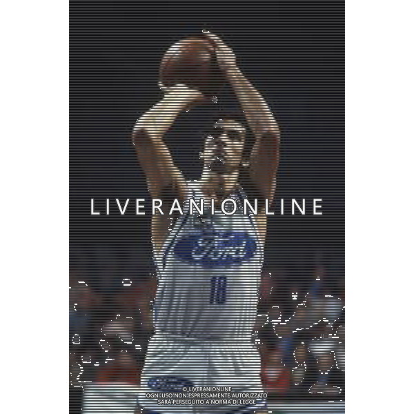 RETROSPETTIVA RENZO BARIVIERA BASKET NELLA FOTO RENZO BARIVIERA CON LA MAGLIA DELLA FORD CANTU\' AG ALDO LIVERANI SAS