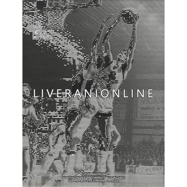 RETROSPETTIVA RENZO BARIVIERA BASKET NELLA FOTO RENZO BARIVIERA CON LA MAGLIA DELLA GABETTI CANTU\' AG ALDO LIVERANI SAS