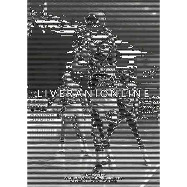 RETROSPETTIVA RENZO BARIVIERA BASKET NELLA FOTO RENZO BARIVIERA CON LA MAGLIA DELL\'ULTRA RAPIDA SQUIBB CANTU\' AG ALDO LIVERANI SAS