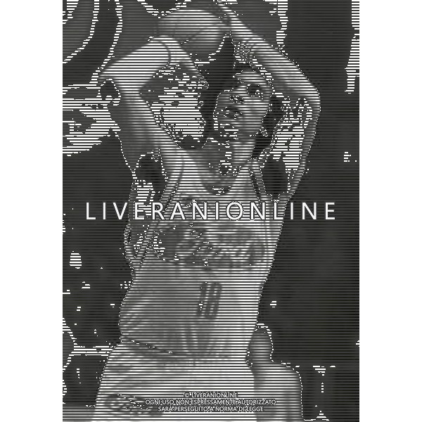 RETROSPETTIVA RENZO BARIVIERA BASKET NELLA FOTO RENZO BARIVIERA CON LA MAGLIA DELLA FORD CANTU\' AG ALDO LIVERANI SAS