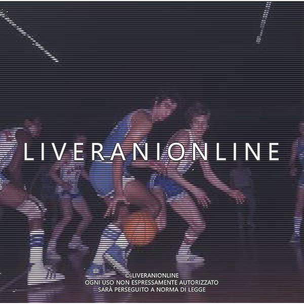 RETROSPETTIVA RENZO BARIVIERA BASKET NELLA FOTO RENZO BARIVIERA CON LA MAGLIA DELL\'INNOCENTI MILANO AG ALDO LIVERANI SAS