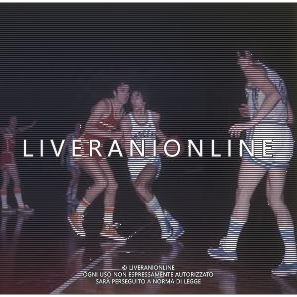 RETROSPETTIVA RENZO BARIVIERA BASKET NELLA FOTO RENZO BARIVIERA CON LA MAGLIA DELL\'INNOCENTI MILANO AG ALDO LIVERANI SAS