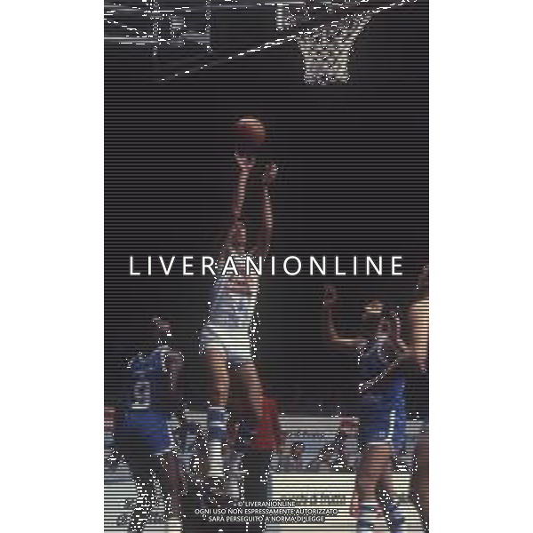 RETROSPETTIVA BARGNA FAUSTO BASKET NELLA FOTO BAGNA FAUSTO CON LA MAGLIA DELLA JOLLY COLOMBANI BASKET CANTU\' AG ALDO LIVERANI SAS