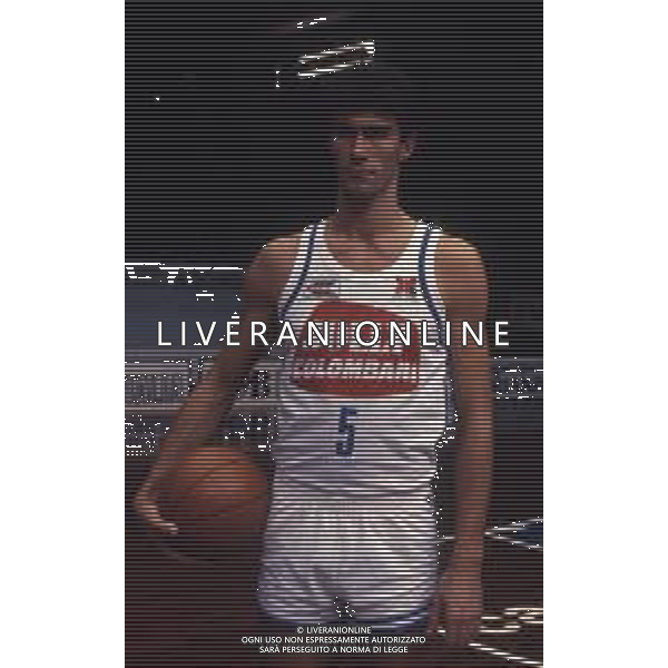 RETROSPETTIVA BARGNA FAUSTO BASKET NELLA FOTO BAGNA FAUSTO CON LA MAGLIA DELLA JOLLY COLOMBANI BASKET CANTU\' AG ALDO LIVERANI SAS