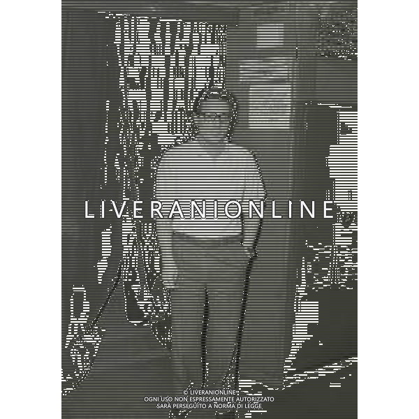 RETROSPETTIVA ENZO JANNACCI CANTANTE NELLA FOTO ENZO JANNACCI A MILANO NELL\'ANNO 1978 AG ALDO LIVERANI SAS