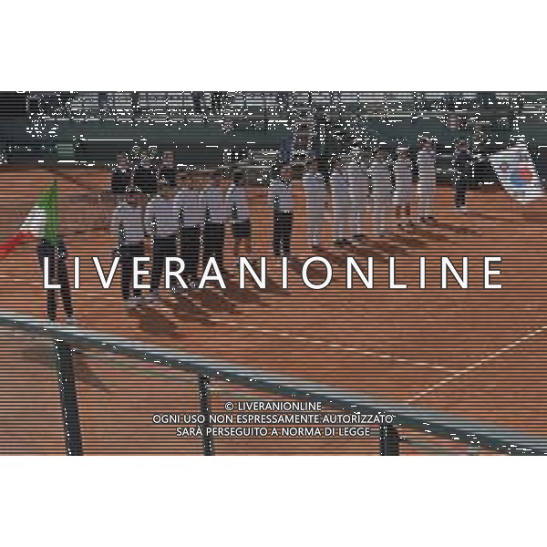06-03-2020-PLAYOFF COPPA DAVIS ITALIA COREA DEL SUD, ITALIA, SARDEGNA, CAGLIARI, TENNIS CLUB MONTE URPINU. SINGOLO. NELLA FOTO: ITALIA E COREA DEL SUD SCHIERATE PER INNI NAZIONALI. SALVATORE MOI/AGENZIA ALDO LIVERANI SAS.