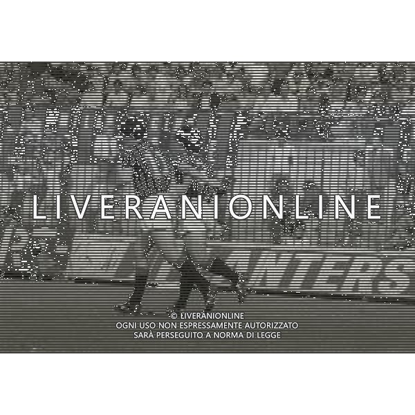 29-05-1983 MILANO-CAMPIONATO DI CALCIO SERIE B MILAN LECCE 4-2 NELLA FOTO ABBRACCI GIOCATORI MILAN DOPO IL GOAL AG ALDO LIVERANI SAS