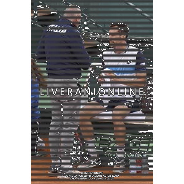 06-03-2020-PLAYOFF COPPA DAVIS ITALIA COREA DEL SUD, ITALIA, SARDEGNA, CAGLIARI, TENNIS CLUB MONTE URPINU.SINGOLO: NELLA FOTO: GIANLUCA MAGER ITALIA E CORRADO BARAZZUTTI SALVATORE MOI/AGENZIA ALDO LIVERANI SAS.