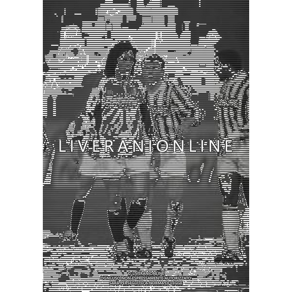 10-03-1993 TORINO COPPA ITALIA SEMIFINALE DI ANDATA TORINO JUVENTUS 1-1 NELLA FOTO WALTER CASAGRANDE A E MASSIMO CARRERA AG ALDO LIVERANI SAS