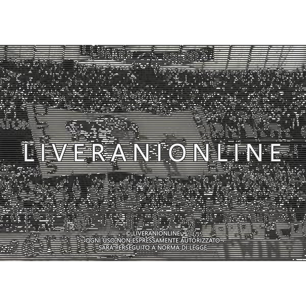 02-06-1993 TORINO FINALE DI COPPA ITALIA GARA DI ANDATA TORINO ROMA 3-0 NELLA FOTO TIFOSI DEL TORINO CALCIO AG ALDO LIVERANI SAS