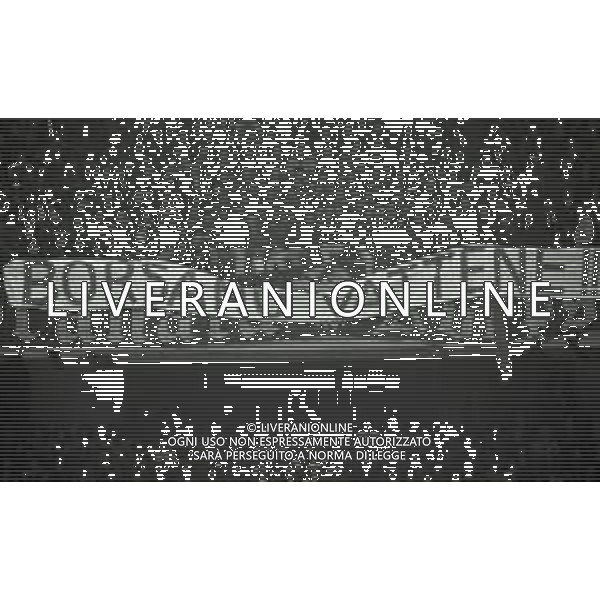 22-10-1992 TORINO SEDICESIMI DI FINALE DI COPPA UEFA TORINO-DINAMO MOSCA 1-2 NELLA FOTO STRISCIONE CONTRO IL PRESIDENTE GIAN MAURO BORSANO AG ALDO LIVERANI SAS