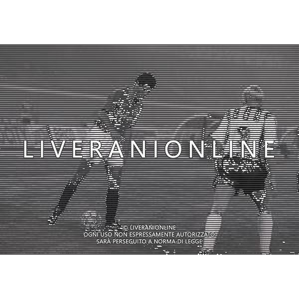 02-10-1991 TORINO TRENTADUESIMI DI FINALE COPPA UEFA TORINO-KR REYKJAVIK 6-1 NELLA FOTO VINCENZO SCIFO AG ALDO LIVERANI SAS