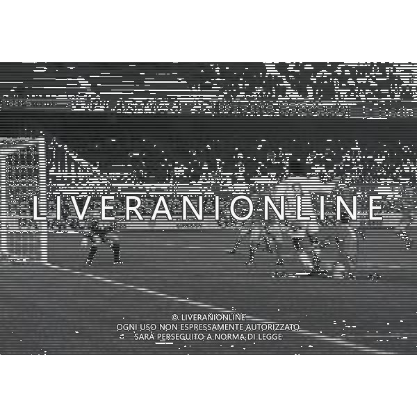20-10-1993 TORINO COPPA DELLE COPPE OTTAVI DI FINALE TORINO ABERDEEN 3-2 NELLA FOTO AZIONE DI GIOCO AG ALDO LIVERANI SAS