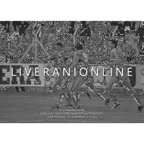 13-05-1984 COMO CAMPIONATO DI CALCIO SERIE B COMO CREMONESE 1-1 NELLA FOTO DOPO GOAL ENRICO TODESCO AG ALDO LIVERANI SAS