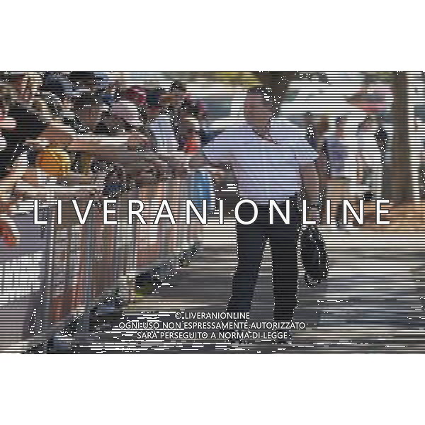 Zak Brown (USA) McLaren Executive Director with fans. 12.03.2020. Formula 1 World Championship, Rd 1, Australian Grand Prix, Albert Park, Melbourne, Australia, Preparation Day. AG ALDO LIVERANI SAS-ONLY ITALY