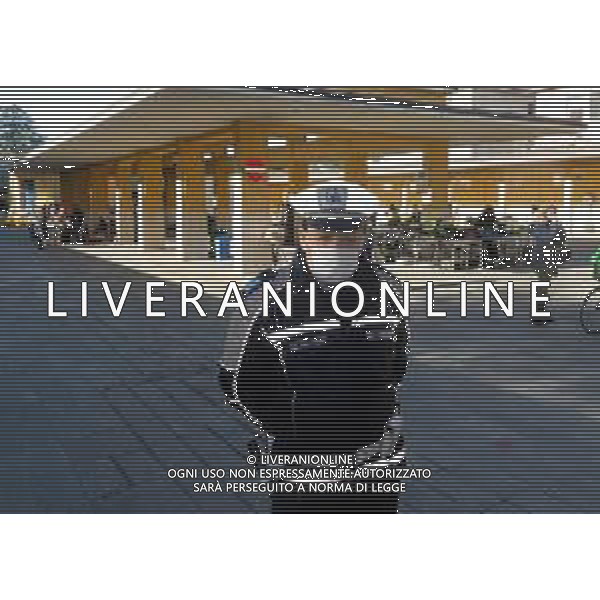 IMOLA 12 03 2020 MERCATO ORTOFRUTTICOLO CONTROLLI DELLA POLIZIA MUNICIPALE CON MASCHERINA ©SANNA / AGENZIA ALDO LIVERANI SAS