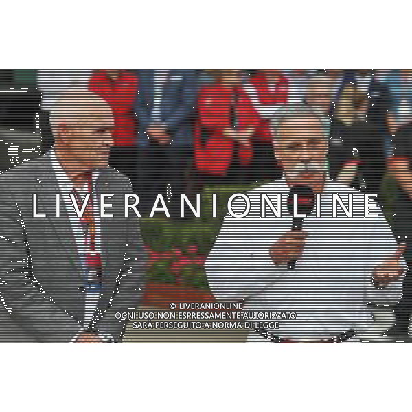 (L to R): Paul Little (AUS) Chair of Australian Grand Prix Corporation; and Chase Carey (USA) Formula One Group Chairman, at an outdoor press conference following the cancellation of the Australian Grand Prix. 13.03.2020. Formula 1 World Championship, Rd 1, Australian Grand Prix, Albert Park, Melbourne, Australia, Practice Day. AG ALDO LIVERANI SAS-ONLY ITALY