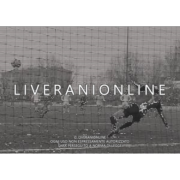 08-01-1984 MONZA-CAMPIONATO DI CALCIO SERIE B MONZA PISTOIESE 1-0 NELLA FOTO RIGORE GIORGIO PAPAIS AG ALDO LIVERANI SAS