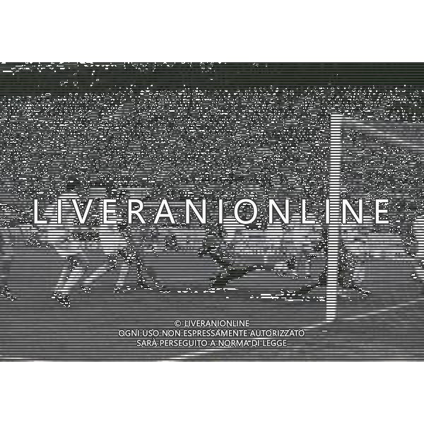 19-04-1995 MILANO SEMIFINALE DI CHAMPIONS LEAGUE MILAN PARIS SANT GERMAIN 2-0 NELLA FOTO GOAL MARCO SIMONE AG ALDO LIVERANI SAS