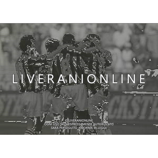 07-05-1995 MILANO CAMPIONATO DI CALCIO SERIE A MILAN FOGGIA 3-0 NELLA FOTO ABBRACCI GIOCATORI MILAN DOPO IL GOAL AG ALDO LIVERANI SAS