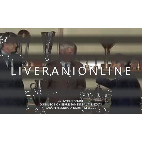 RETROSPETTIVA MARCELLO LIPPI ALLENATORE INTER CALCIO 1999 NELLA FOTO MARCELLO LIPPI ALLENATORE INTER CALCIO NELL\'ANNO 1999 PRESENTAZIONE CON GIACINTO FACCHETTI E GIUSEPPE PRISCO AG ALDO LIVERANI SAS