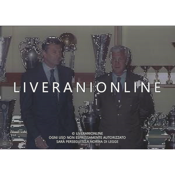 RETROSPETTIVA MARCELLO LIPPI ALLENATORE INTER CALCIO 1999 NELLA FOTO MARCELLO LIPPI ALLENATORE INTER CALCIO NELL\'ANNO 1999 PRESENTAZIONE CON GIACINTO FACCHETTI AG ALDO LIVERANI SAS