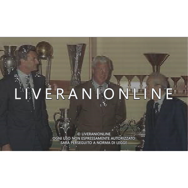 RETROSPETTIVA MARCELLO LIPPI ALLENATORE INTER CALCIO 1999 NELLA FOTO MARCELLO LIPPI ALLENATORE INTER CALCIO NELL\'ANNO 1999 PRESENTAZIONE CON GIACINTO FACCHETTI E GIUSEPPE PRISCO AG ALDO LIVERANI SAS