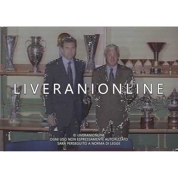 RETROSPETTIVA MARCELLO LIPPI ALLENATORE INTER CALCIO 1999 NELLA FOTO MARCELLO LIPPI ALLENATORE INTER CALCIO NELL\'ANNO 1999 PRESENTAZIONE CON GIACINTO FACCHETTI AG ALDO LIVERANI SAS