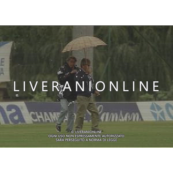 RETROSPETTIVA MASSIMO MORATTI PRESIDENTE INTER CALCIO  NELLA FOTO NELLA FOTO MASSIMO MORATTI CON IL FRATELLO NATALINO CURZOLA MORATTI IN CAMPO AL RITIRO IN VALLE D\'AOSTA NELL\'ANNO 1999 AG ALDO LIVERANI SAS