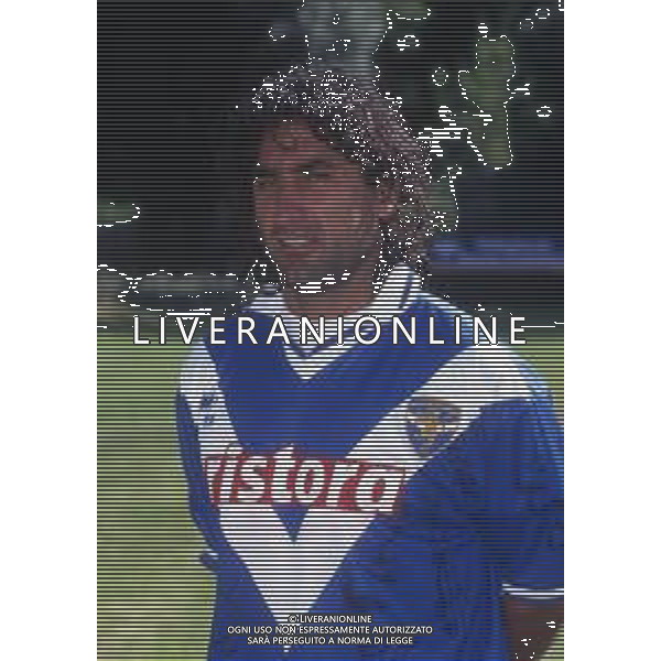 RETROSPETTIVA DE PAOLA LUCIANO CALCIATORE NELLA FOTO LUCIANO DE PAOLA CON LA MAGLIA DEL BRESCIA CALCIO AG ALDO LIVERANI SAS