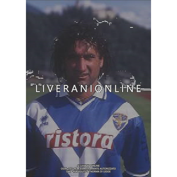 RETROSPETTIVA DE PAOLA LUCIANO CALCIATORE NELLA FOTO LUCIANO DE PAOLA CON LA MAGLIA DEL BRESCIA CALCIO AG ALDO LIVERANI SAS