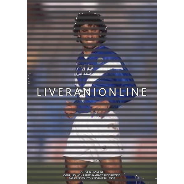 RETROSPETTIVA DE PAOLA LUCIANO CALCIATORE NELLA FOTO LUCIANO DE PAOLA CON LA MAGLIA DEL BRESCIA CALCIO AG ALDO LIVERANI SAS