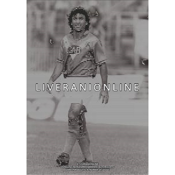 RETROSPETTIVA DE PAOLA LUCIANO CALCIATORE NELLA FOTO LUCIANO DE PAOLA CON LA MAGLIA DEL BRESCIA CALCIO AG ALDO LIVERANI SAS