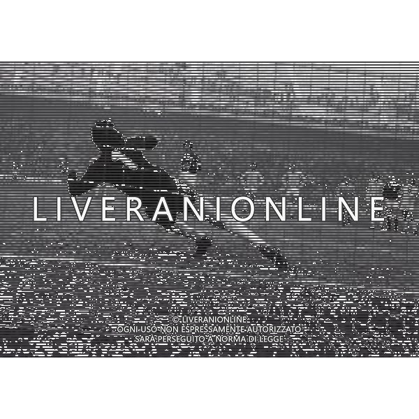 17-12-1973 MILANO CAMPIONATO DI CALCIO SERIE A MILAN LAZIO 3-1 NELLA FOTO RIGORE PARATO DA FELICE PULICI A GIANNI RIVERA AG ALDO LIVERANI SAS