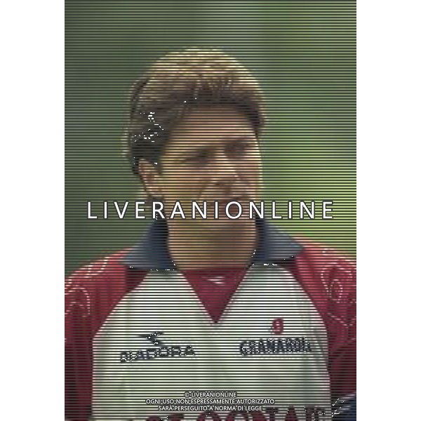 1999 SESTOLA-ALLENAMENTO PRE CAMPIONATO ESTIVO BOLOGNA CALCIO NELLA FOTO WALTER MAZZARRI ALLENATORE IN SECONDA BOLOGNA CALCIO AG ALDO LIVERANI SAS