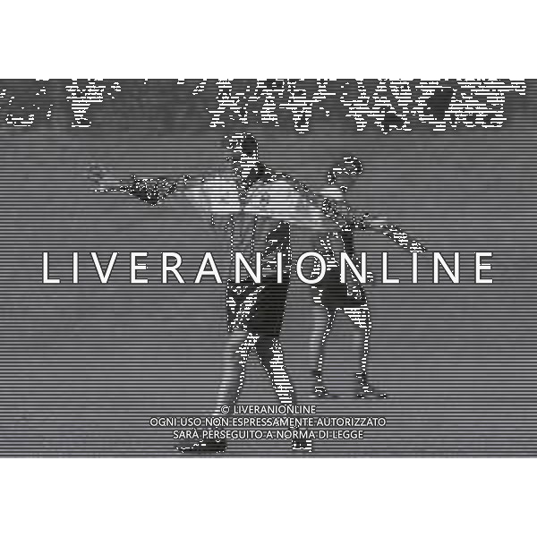 1996 MILANELLO -ALLENAMENTO AC MILAN NELLA FOTO OSCAR WASHINGTON TABAREZ ALLENATORE MILAN CALCIO AG ALDO LIVERANI SAS