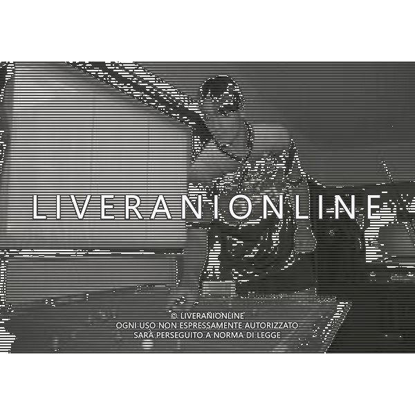 1996 MILANELLO -ALLENAMENTO AC MILAN NELLA FOTO FRANCESCO COCO GIOCA A SUBBUTEO AG ALDO LIVERANI SAS