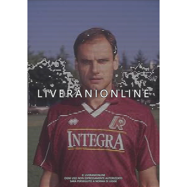 RETROSPETTIVA WALTER DE VECCHI CALCIATORE NELLA FOTO WALTER DE VECCHI CON LA MAGLIA DELLA REGGIANA CALCIO AG ALDOLIVERANI SAS