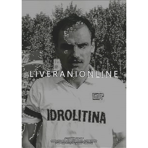 RETROSPETTIVA WALTER DE VECCHI CALCIATORE NELLA FOTO WALTER DE VECCHI CON LA MAGLIA DEL BOLOGNA CALCIO AG ALDOLIVERANI SAS