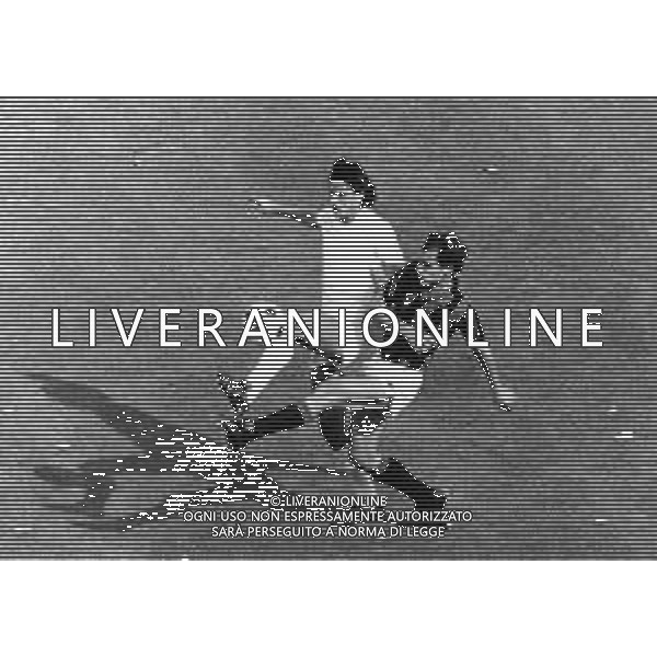 RETROSPETTIVA WALTER DE VECCHI CALCIATORE NELLA FOTO WALTER DE VECCHI CON LA MAGLIA DEL MILAN CALCIO AG ALDOLIVERANI SAS