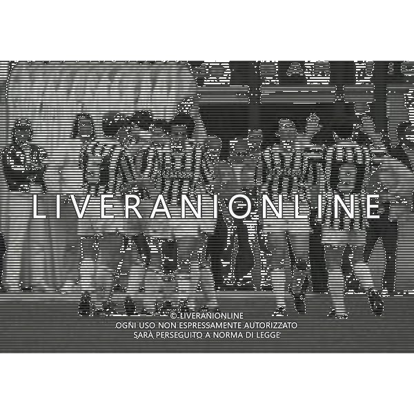 26-04-1992 MILANO CAMPIONATO DI CALCIO SERIE A INTER -JUVENTUS 1-3 NELLA FOTO ABBRACCI GIOCATORI JUVENTUS DOPO IL GOAL DI ROBERTO BAGGIO AG ALDO LIVERANI SAS